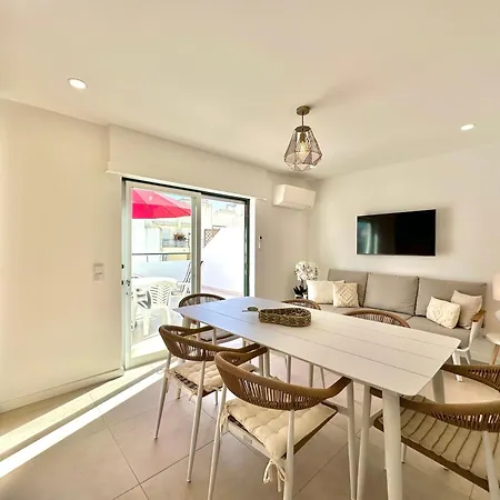 Gh - 50 Meters From *