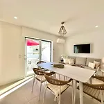 Gh - 50 Meters From *